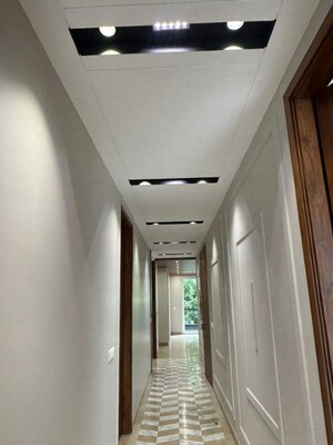 Building Lobby in 4 BHK Builder Floor at DLF Atria, Dlf Phase ii – for Rent