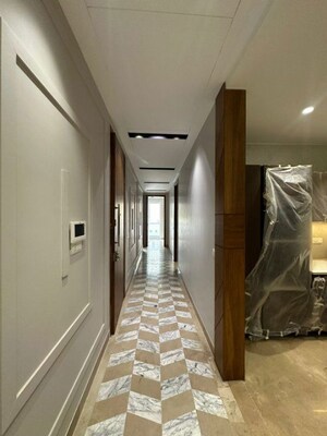 Building Lobby in 4 BHK Builder Floor at DLF Atria, Dlf Phase ii – for Rent