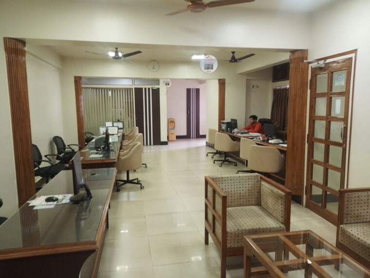 Team Area, exhibition road Commercial Office Space 1100 Sq.Ft. In Exhibition Road Patna 10232721