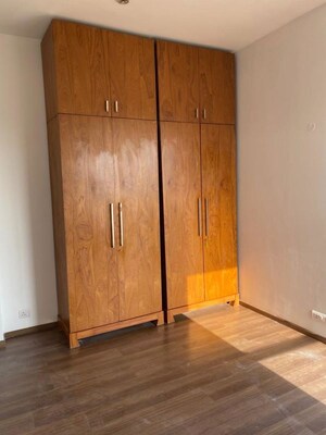 Furnished Amenities in 3 BHK Apartment at M3M Merlin, Sector 67 – for Rent