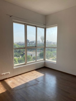 Room in 3 BHK Apartment at M3M Merlin, Sector 67 – for Rent