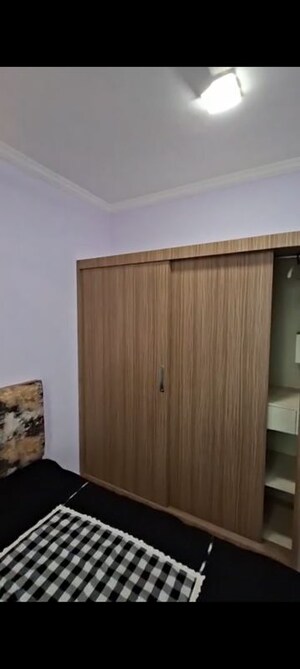 Furnished Amenities in 2 BHK Apartment at Bandra East – for Rent