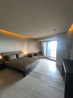 3 BHK + Pooja Room,Servant Room Apartment For Rent in Lodha World Crest