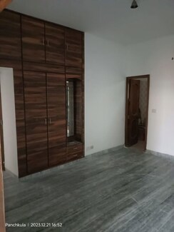 2 BHK + Pooja Room,Study Room Independent House For Rent in Sector 15