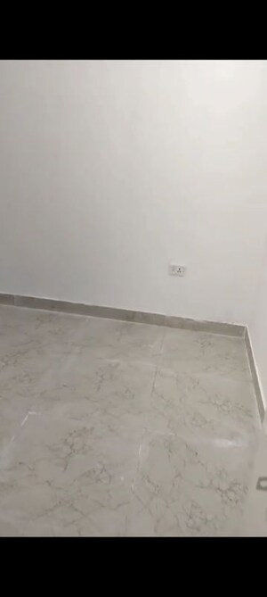 Room in 2 BHK Apartment at Vashisht Heights, Sector 87 – for Sale