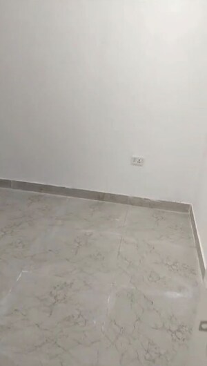 Room in 2 BHK Apartment at Vashisht Heights, Sector 87 – for Sale