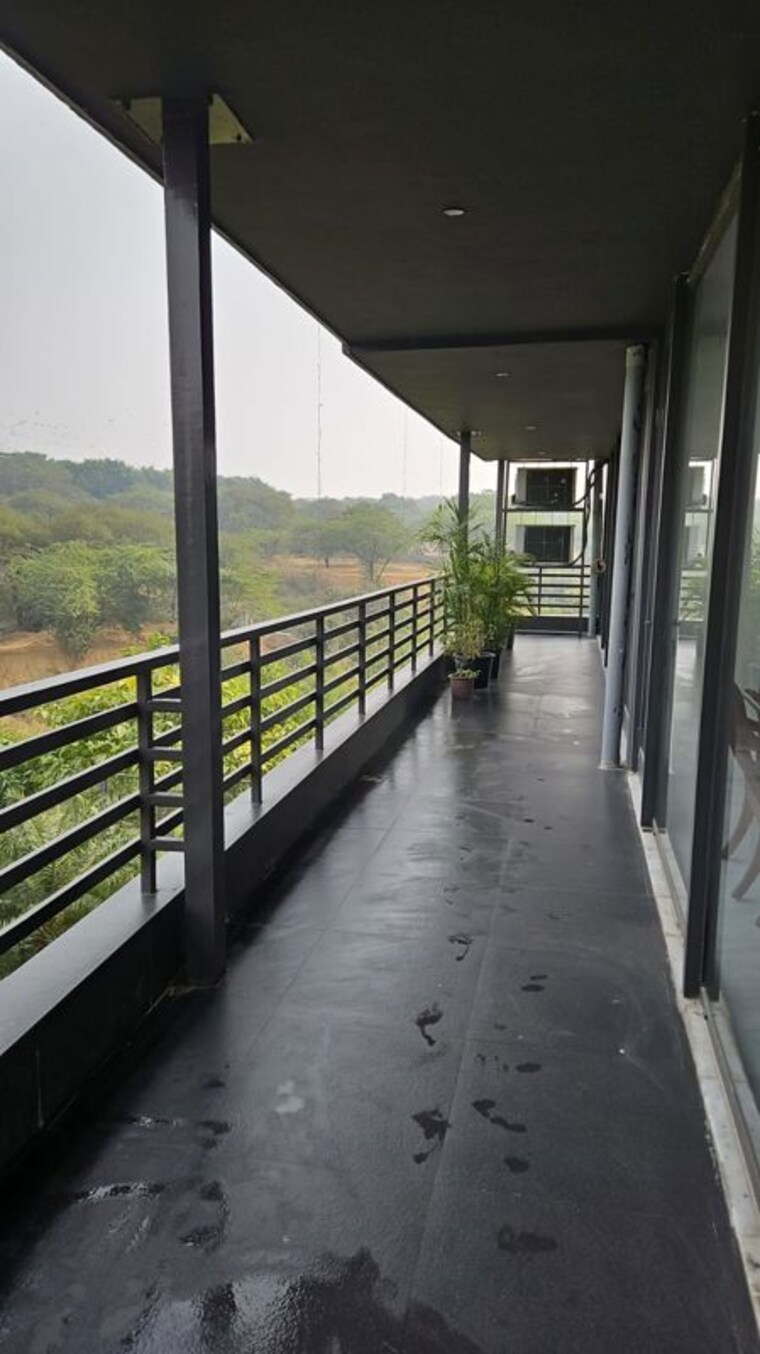 Balcony, dlf-royale-residences 4 Bedroom 4700 Sq.Ft. Builder Floor In Dlf Phase I Gurgaon 10232841