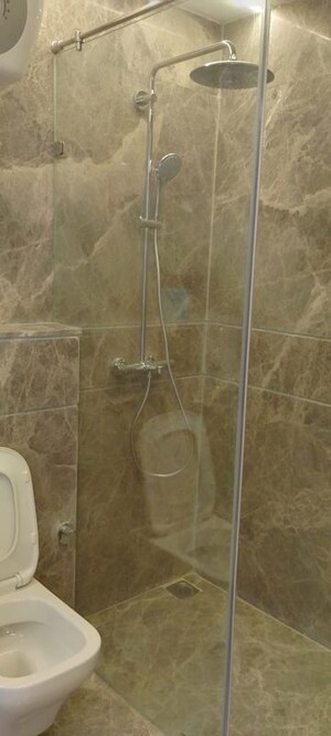 Bathroom in 4 BHK Builder Floor at DLF Royale Residences, Dlf Phase I – for Rent