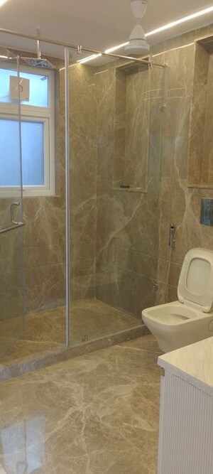 Bathroom in 4 BHK Builder Floor at DLF Royale Residences, Dlf Phase I – for Rent