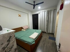 1 BHK Apartment For Rent in Gaur City 2 - 10th Avenue