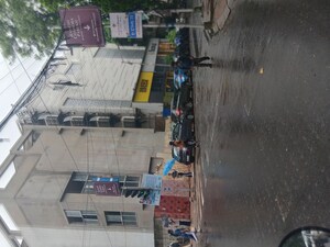  Shop For Rent in Park Street