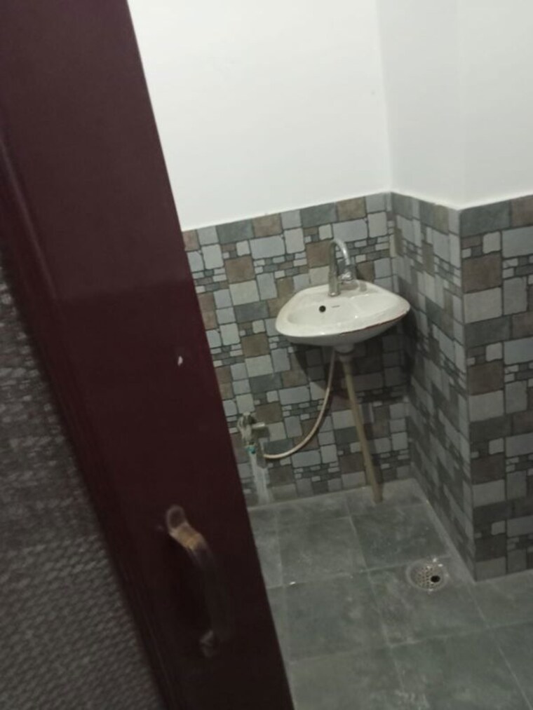 Bathroom, gomti nagar 2 Bedroom 1250 Sq.Ft. Villa In Gomti Nagar Lucknow 10232868