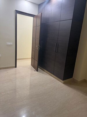 Room in 3 BHK Builder Floor at Saket – for Rent