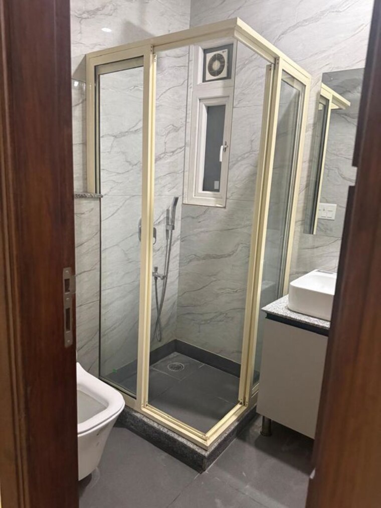 Bathroom, saket 3 Bedroom 125 Sq.Yd. Builder Floor In Saket Delhi 10232873
