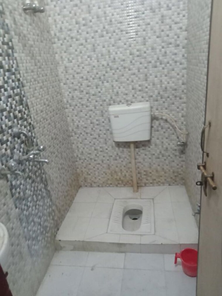 Bathroom, gomti nagar 2 Bedroom 1400 Sq.Ft. Villa In Gomti Nagar Lucknow 10232875