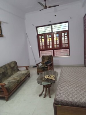 Living Room in 2 BHK Villa at Gomti Nagar – for Rent