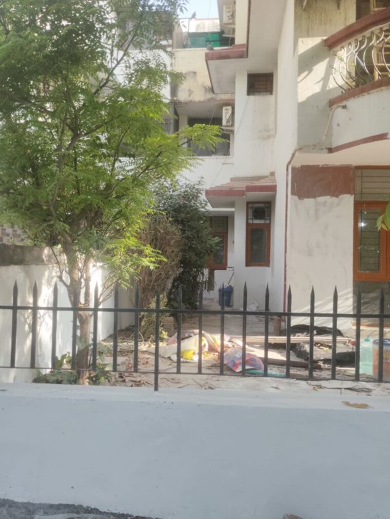 Exterior View, ansal-executive-residency 3 Bedroom 1350 Sq.Ft. Builder Floor In Sushant Lok ii Gurgaon 9582718