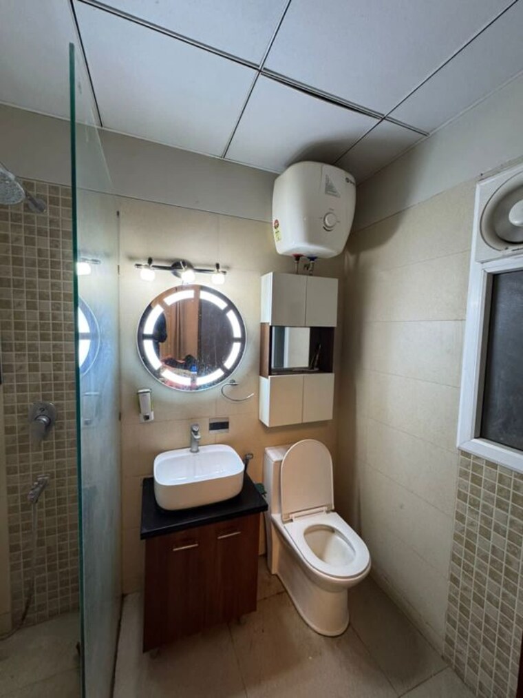 Bathroom, auram-floor 2 Bedroom 1500 Sq.Ft. Builder Floor In South City 2 Gurgaon 10232910