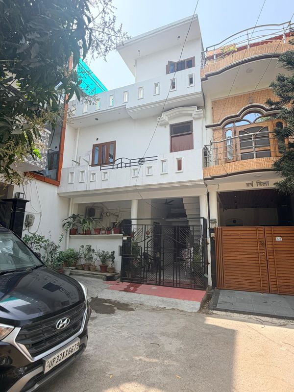 4 BHK + Extra Room Independent House For Sale in Eldeco Sanskriti Enclave