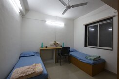 Pg For Rent in Shri Senapati Bapat CHS