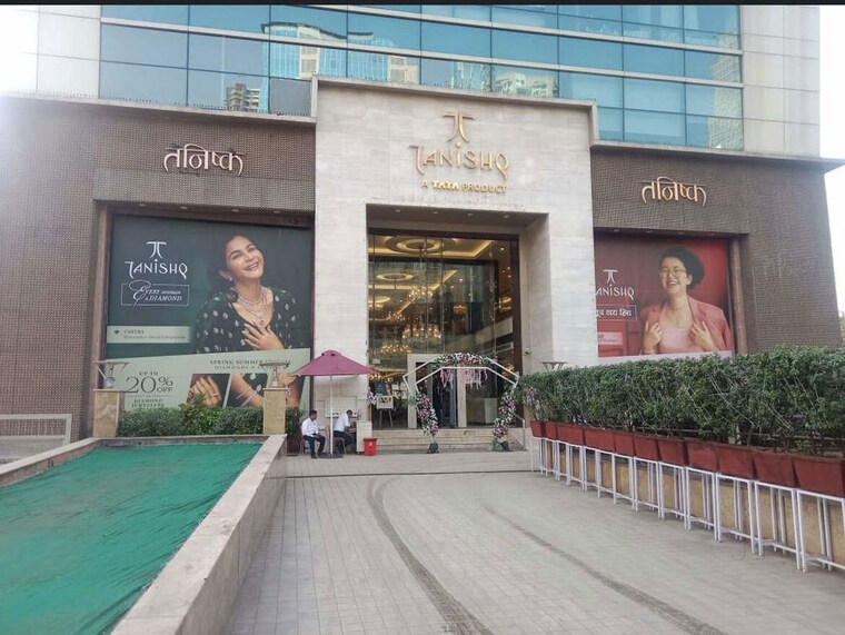Exterior View, andheri west Commercial Office Space 8006 Sq.Ft. In Andheri West Mumbai 10232950