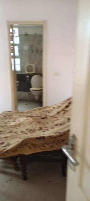 Bathroom in 3 BHK Apartment at Eldeco Saubhagyam, Vrindavan Yojna – for Sale