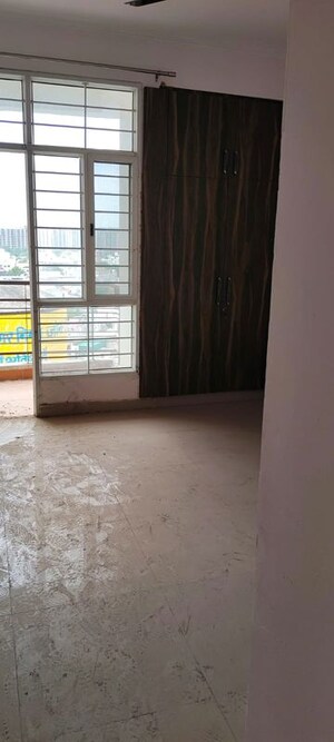 Room in 3 BHK Apartment at Eldeco Saubhagyam, Vrindavan Yojna – for Sale