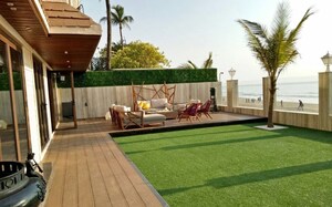  Plot For Sale in Juhu