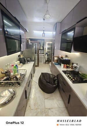 Team Area in 2 BHK Apartment at Atlantis Apartment Versova, Versova – for Rent