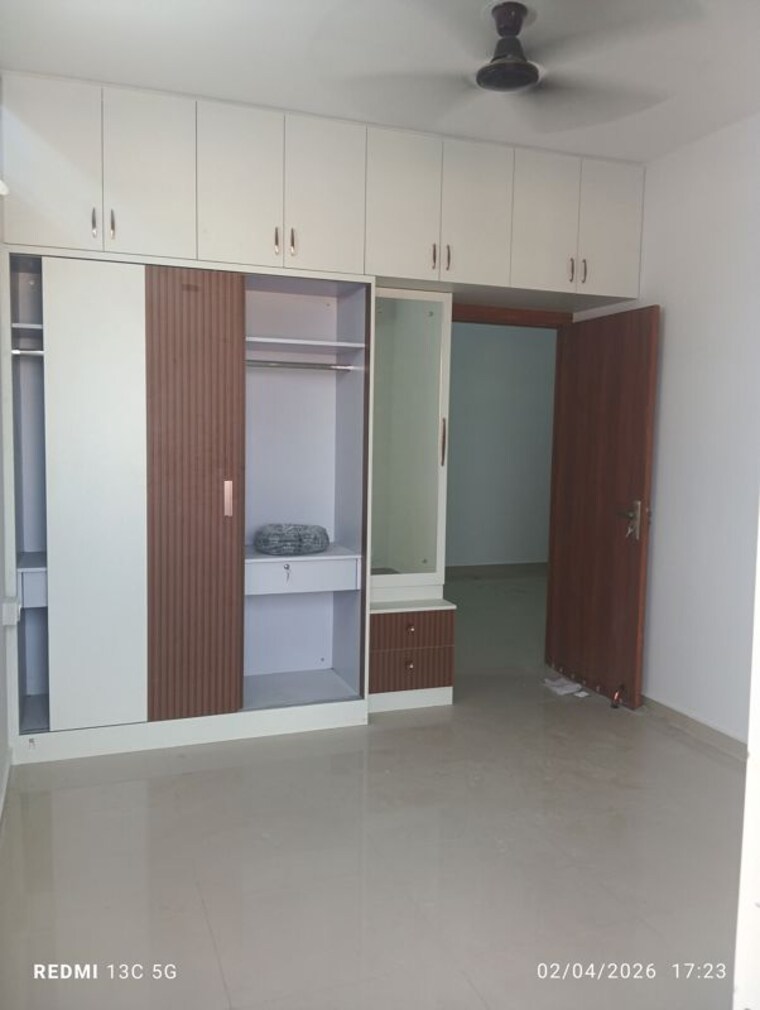 Room, pyramid-midtown 2 Bedroom 1200 Sq.Ft. Apartment In Sector 59 Gurgaon 10232982