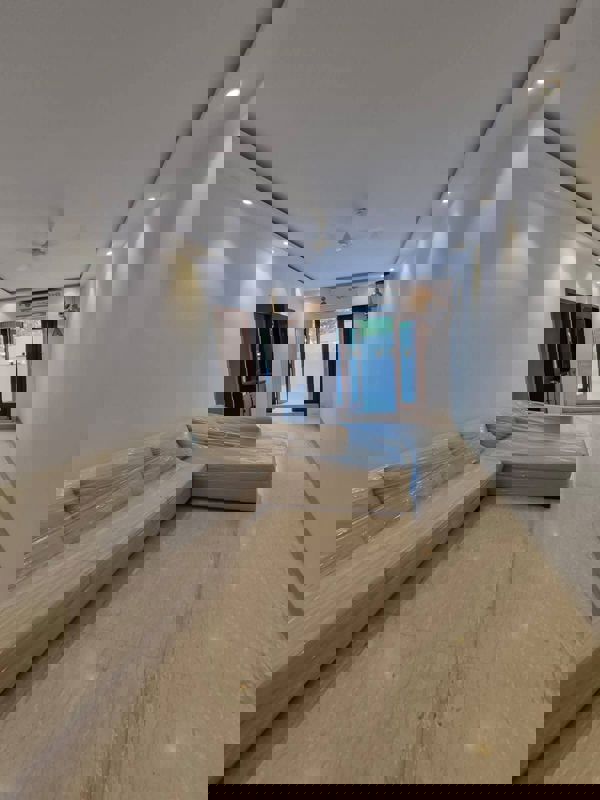 2.5 BHK + Extra Room 900 Sq.Ft. Apartment in Versova Gayatri