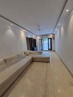 2.5 BHK Apartment For Rent in Versova Gayatri, Andheri West