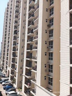2 BHK + Pooja Room Apartment For Rent in Signature Global Prime