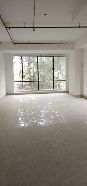 Room in  Office Space at Garnet Paladium, Goregaon East – for Sale
