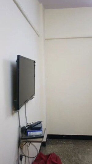 Room in 1 BHK Apartment at Green Fields Apartment, Andheri East – for Rent