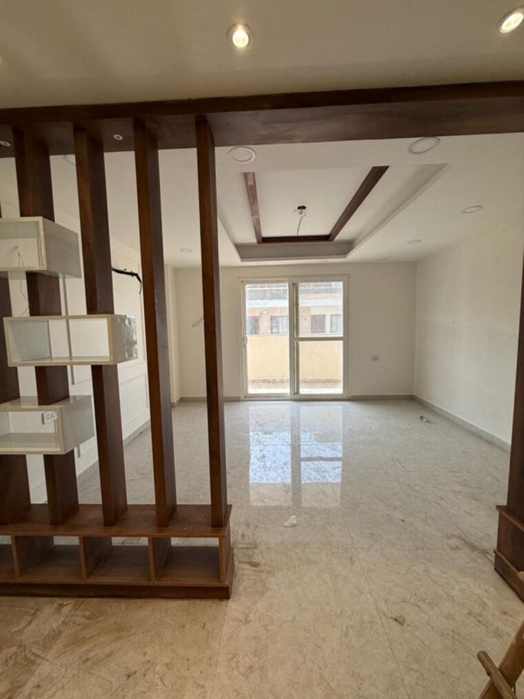 Living Room, sector 28 4 Bedroom 362 Sq.Yd. Builder Floor In Sector 28 Faridabad 10233050