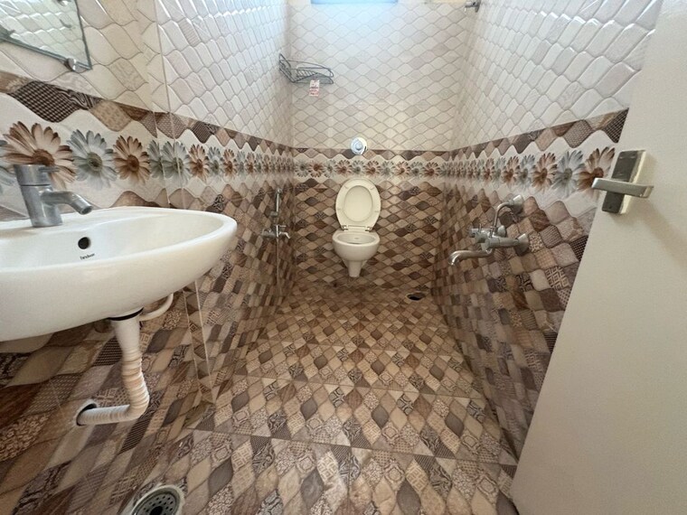 Bathroom, ramanashree-california-garden 3 Bedroom 1600 Sq.Ft. Apartment In Yelahanka Bangalore 9668820