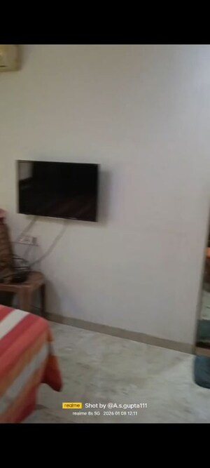 Room in 2 BHK Apartment at Trishul CHS, Andheri West – for Rent