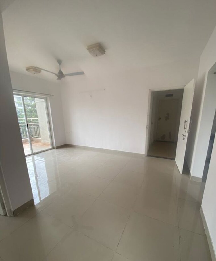 Room, gita-society 2.5 Bedroom 1200 Sq.Ft. Apartment In Camp Pune 9889807