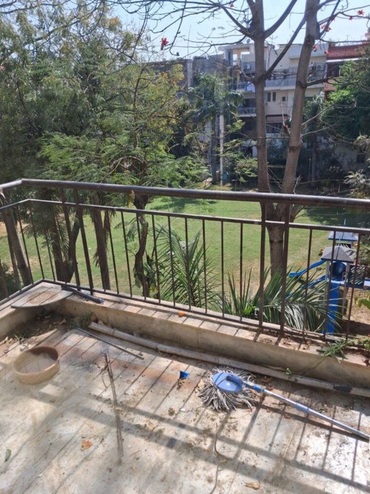 Balcony, vasant kunj 2 Bedroom 1500 Sq.Ft. Apartment In Vasant Kunj Delhi 10233168