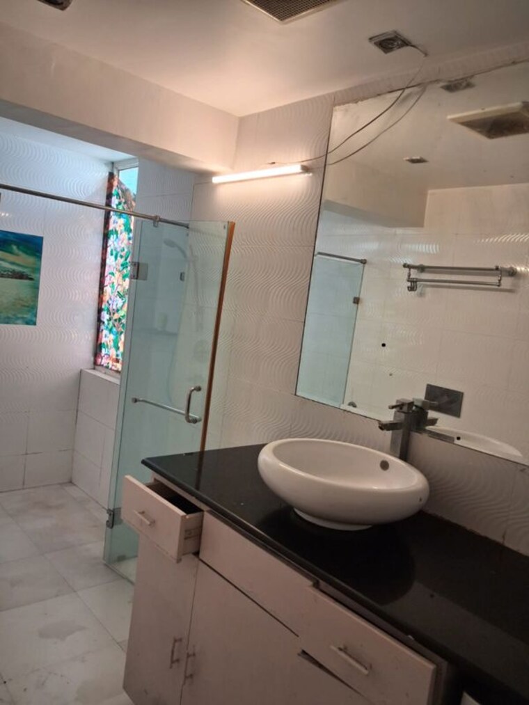 Attached Bathroom, vasant kunj 2 Bedroom 1500 Sq.Ft. Apartment In Vasant Kunj Delhi 10233168
