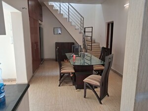 Team Area in 2 BHK Apartment at Vasant Kunj – for Rent