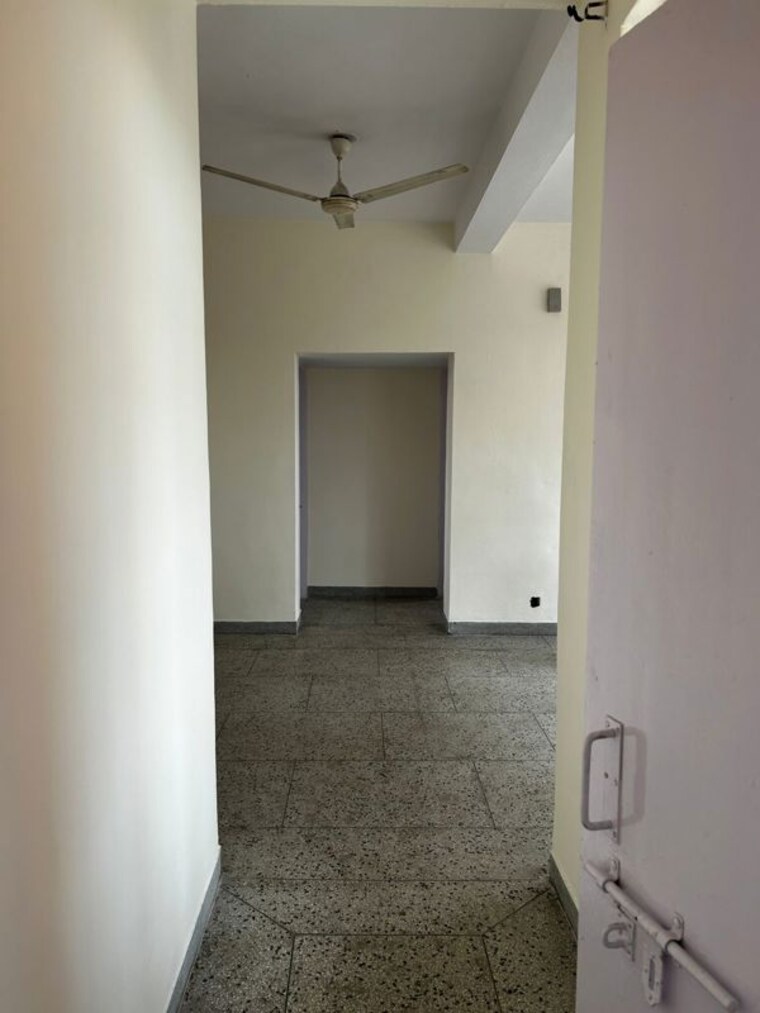 Room, vasant kunj 2 Bedroom 800 Sq.Ft. Apartment In Vasant Kunj Delhi 10233170