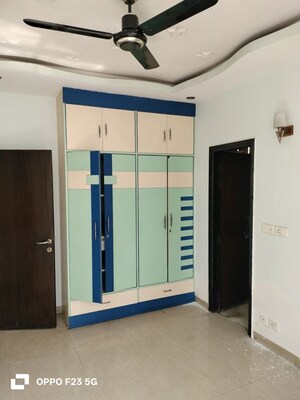 Room in 3 BHK Apartment at Omaxe Heights Gomti Nagar, Gomti Nagar – for Rent