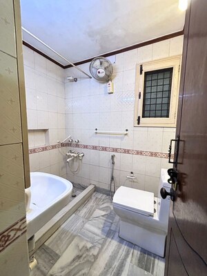 Attached Bathroom in 4 BHK Apartment at Vasant Kunj – for Rent