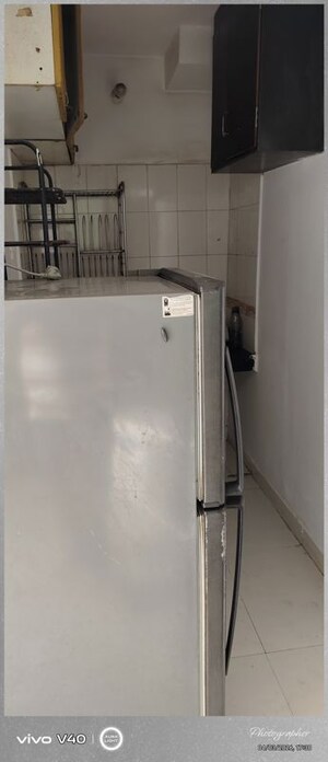 Room in 1 RK Apartment at Aarey Colony – for Rent