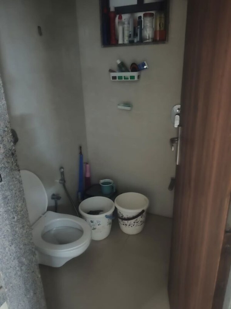 Bathroom, vishwa-lake-iksa 2 Bedroom 1400 Sq.Ft. Apartment In Memnagar Ahmedabad 10233183