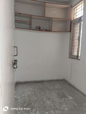 Room in 4 BHK Builder Floor at Auram Floor, South City 2 – for Rent