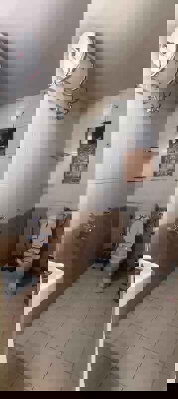 3.5 BHK 2000 Sq.Ft. Apartment in Anjor Apartment