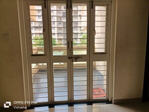 Room in 2 BHK Apartment at Uttam Townscapes, Yerawada – for Rent